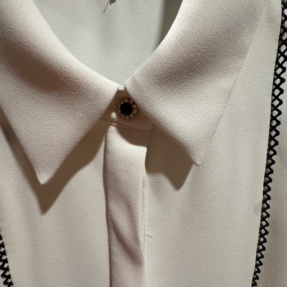 Zara White Blouse with Black Trim - Picture 3 of 7